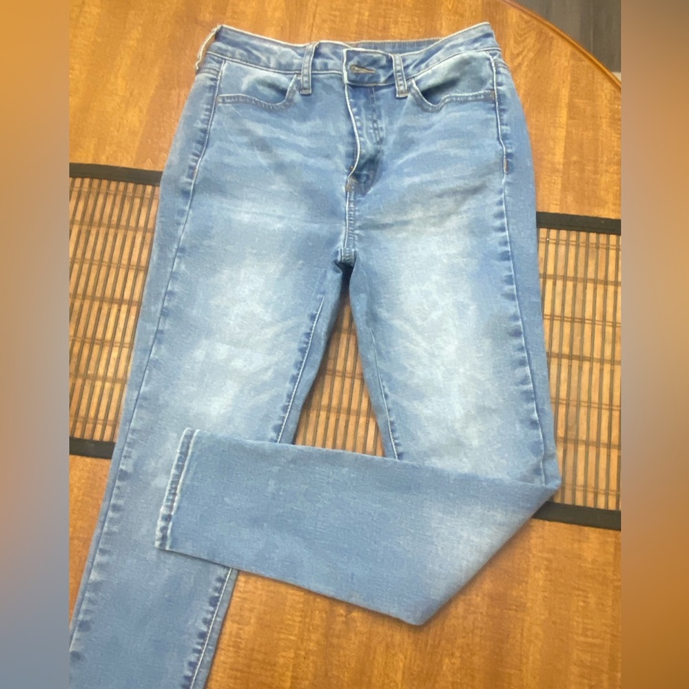 SO Kohls brand skinny jeans